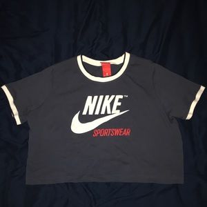 Nike women’s crop top